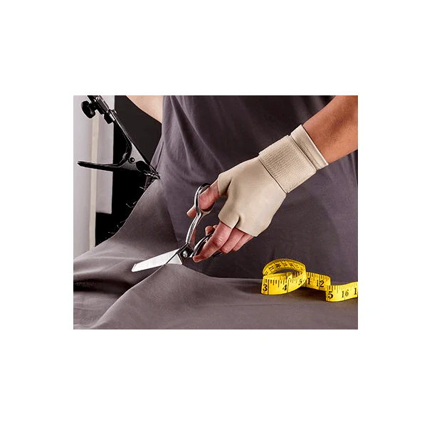 Futuro Compression Glove - Image 4