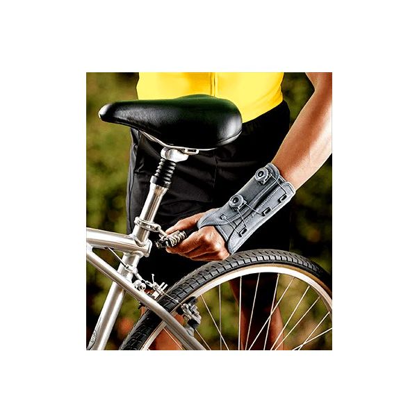 Futuro Custom Fit Wrist Brace Left Hand - Adjustable - Image 3