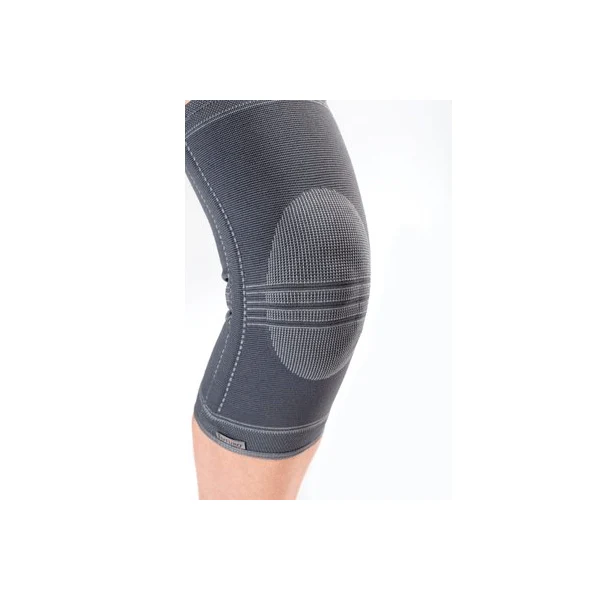 Futuro Ultra Performance Knee Stabiliser - Image 5